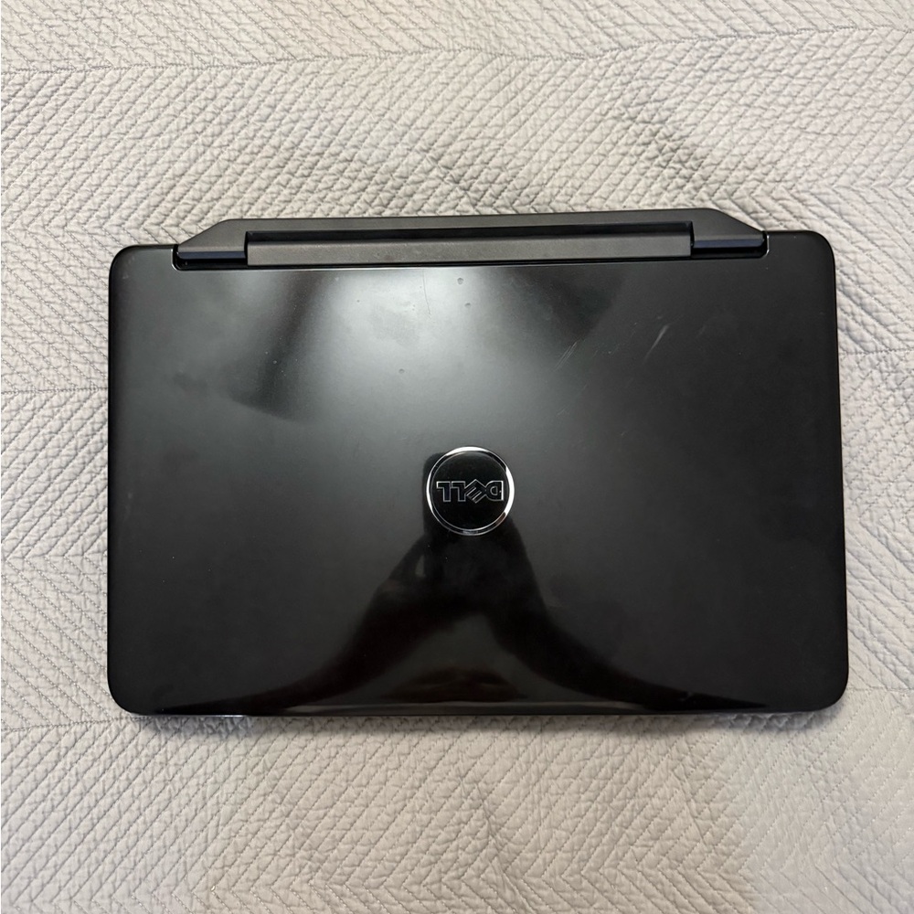 Dell Inspiron 15 N5050 laptop for parts or repair